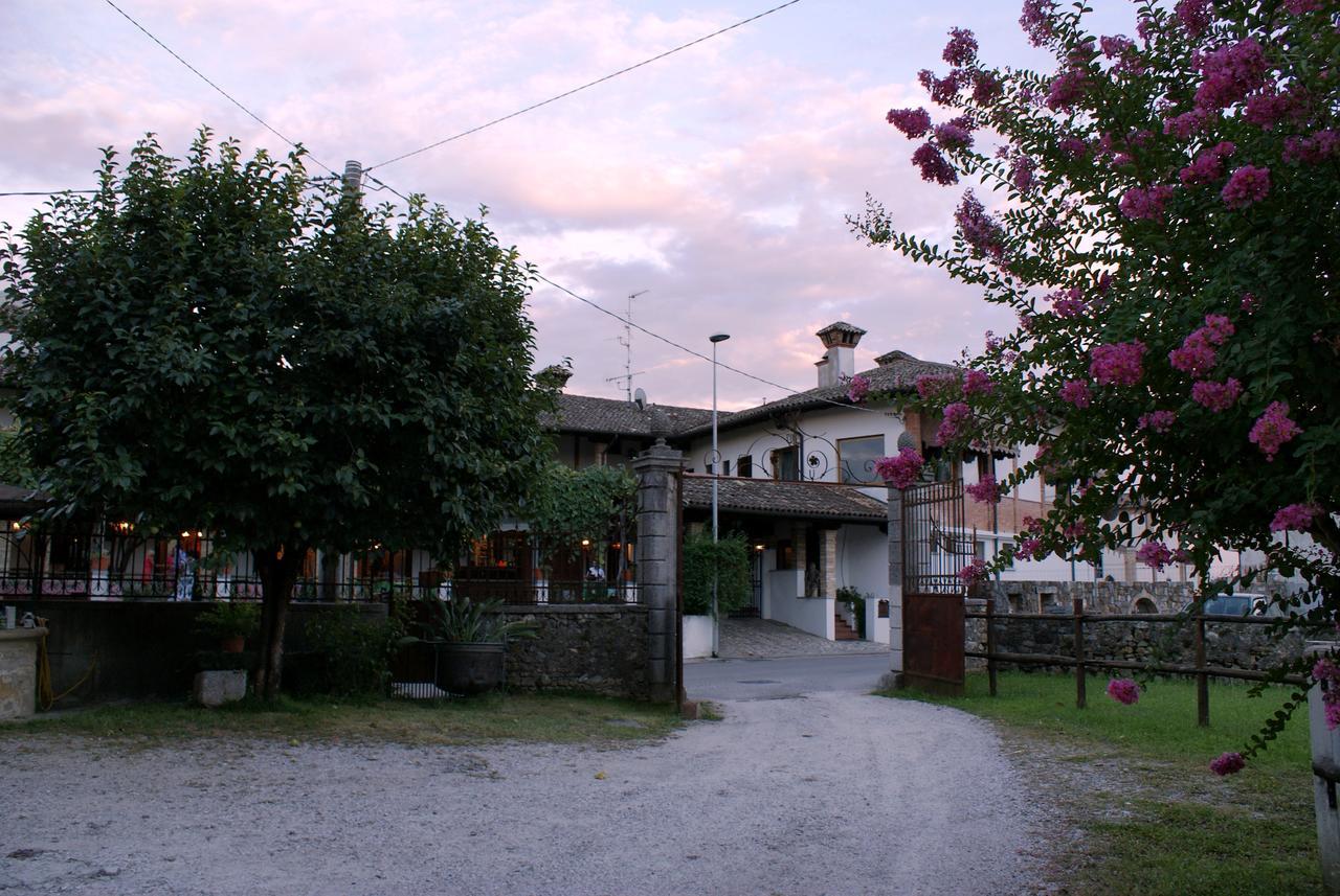 B&B Nella Terra Di Mezzo Caporiacco Exterior photo